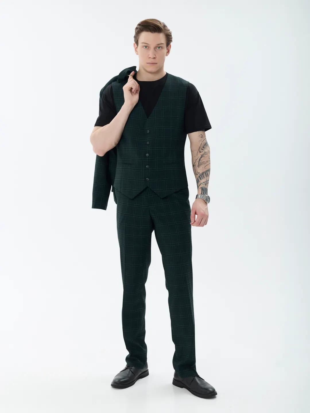 Классический костюм тройка