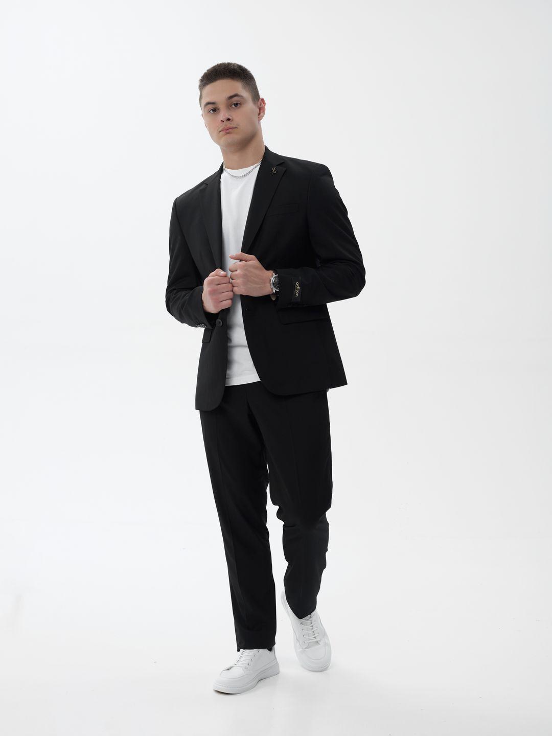 Классический мужской костюм двойка