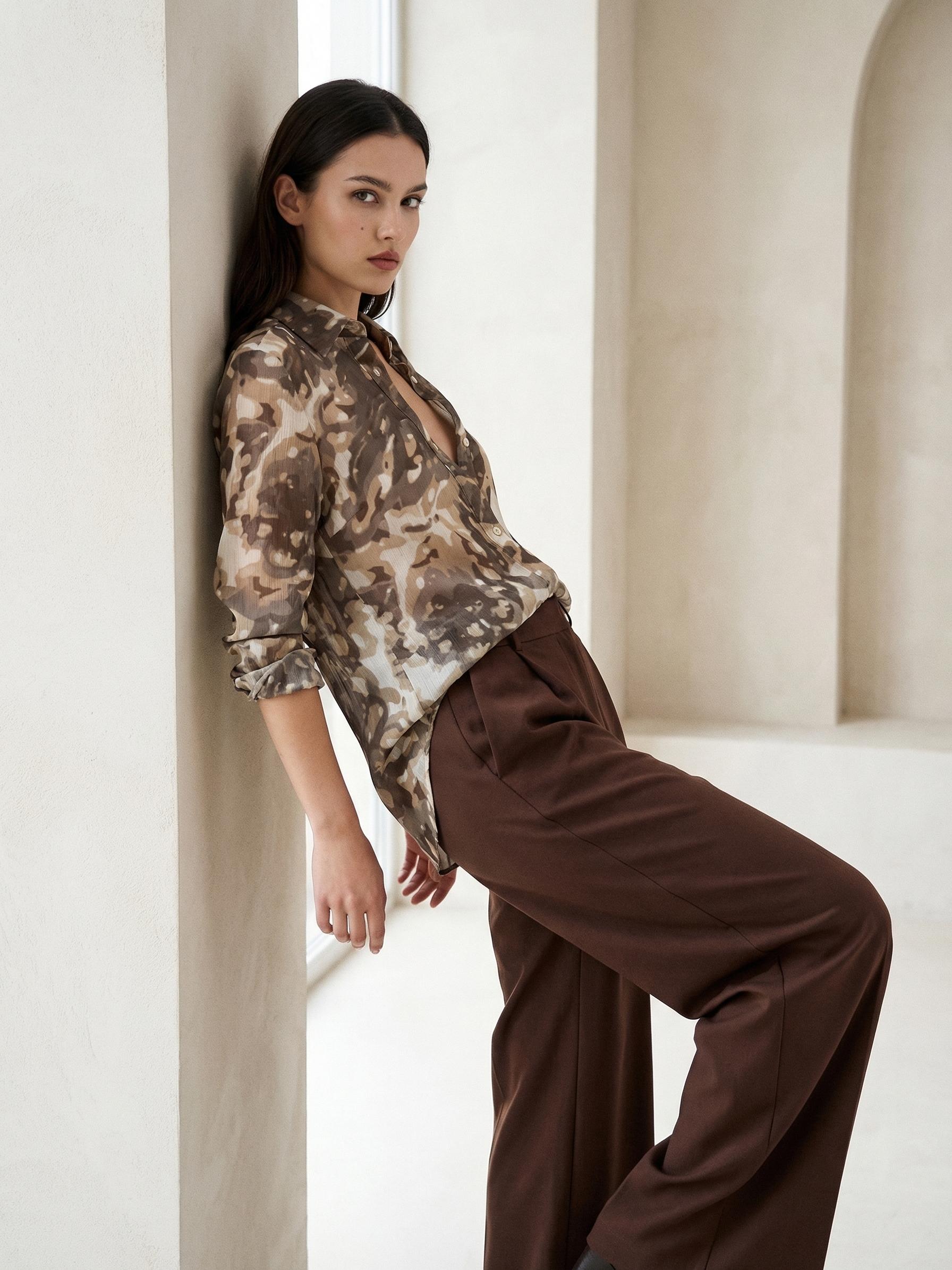 Блузка с камуфляжным принтом
